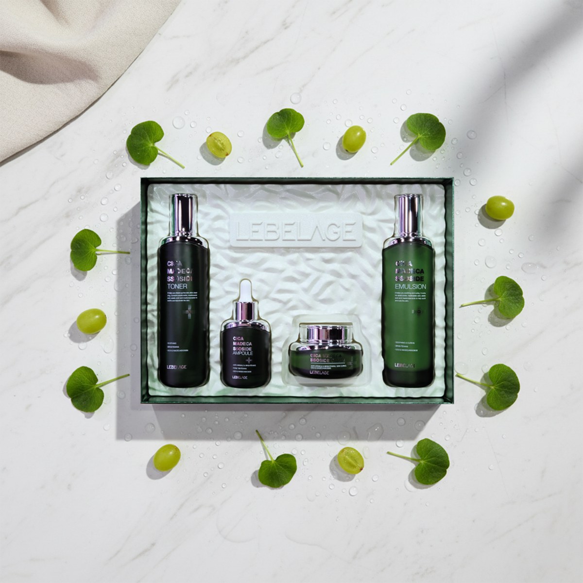 Cica Madecassoside Set of 4 — scene.jpg